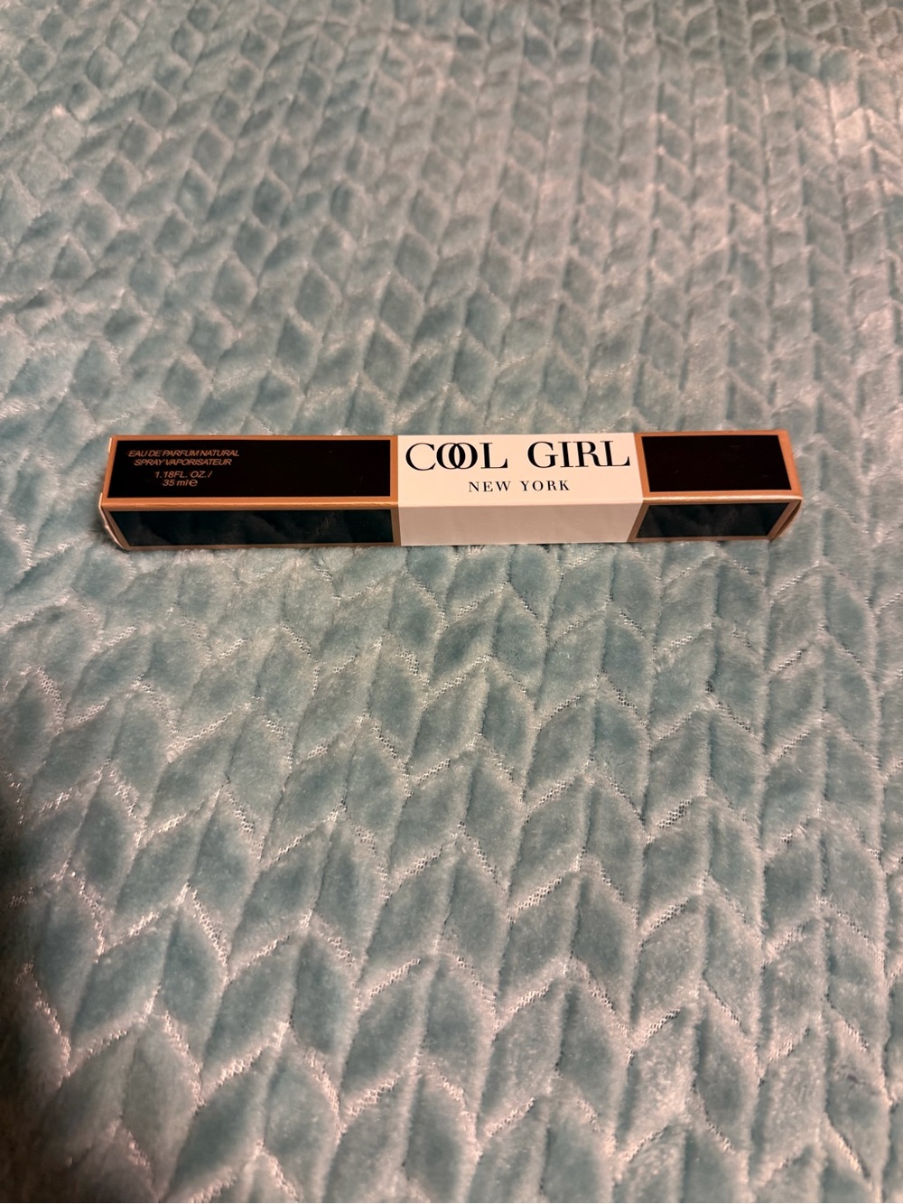 Cool Girl New York travel perfume LIKE OR SIMILAR TO Carolina Herrera